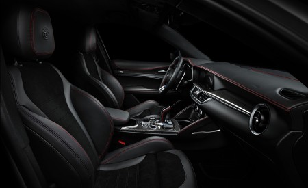 2021 Alfa Romeo Stelvio Veloce Ti Interior Wallpapers 450x275 (29)