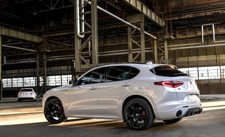 2021 Alfa Romeo Stelvio Veloce Ti Rear Three-Quarter Wallpapers 450x275 (11)