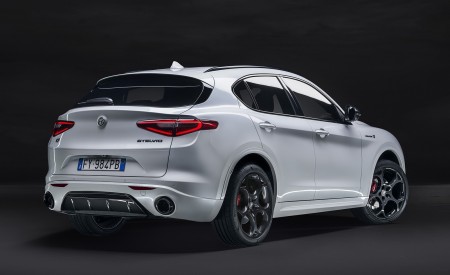 2021 Alfa Romeo Stelvio Veloce Ti Rear Three-Quarter Wallpapers 450x275 (21)