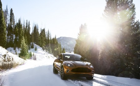 2021 Aston Martin DBX (Golden Saffron; US-Spec) Front Three-Quarter Wallpapers  450x275 (15)