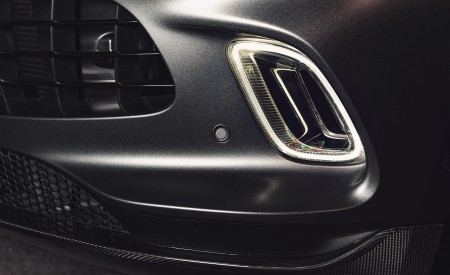 2021 Aston Martin DBX (Satin Xenon Grey; US-Spec) Detail Wallpapers 450x275 (62)