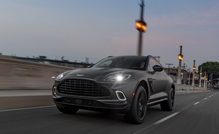 2021 Aston Martin DBX (Satin Xenon Grey; US-Spec) Front Three-Quarter Wallpapers  450x275 (37)