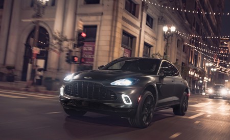 2021 Aston Martin DBX (Satin Xenon Grey; US-Spec) Front Three-Quarter Wallpapers 450x275 (50)