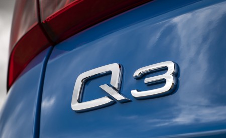 2021 Audi Q3 45 TFSI e Plug-In Hybrid (UK-Spec) Badge Wallpapers 450x275 (31)