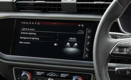 2021 Audi Q3 45 TFSI e Plug-In Hybrid (UK-Spec) Central Console Wallpapers 450x275 (40)