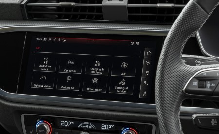 2021 Audi Q3 45 TFSI e Plug-In Hybrid (UK-Spec) Central Console Wallpapers 450x275 (58)