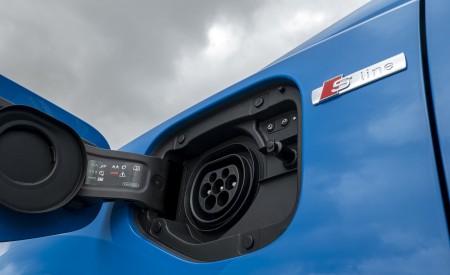 2021 Audi Q3 45 TFSI e Plug-In Hybrid (UK-Spec) Charging Connector Wallpapers 450x275 (27)