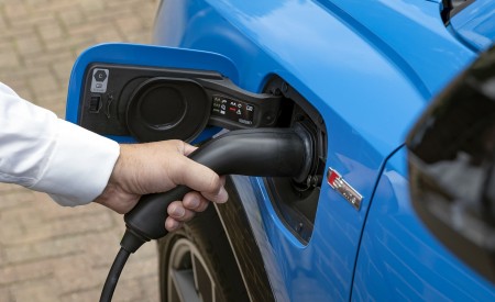 2021 Audi Q3 45 TFSI e Plug-In Hybrid (UK-Spec) Charging Connector Wallpapers 450x275 (25)