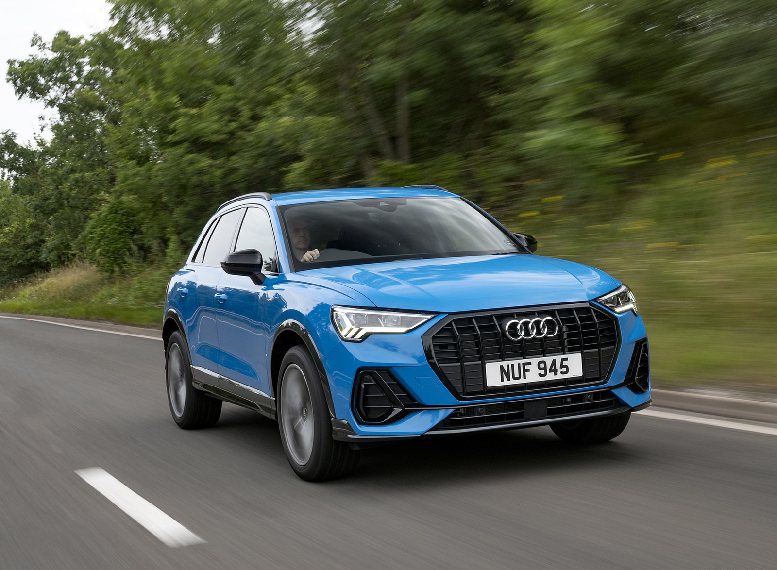 2021 Audi Q3 45 TFSI e Plug-In Hybrid (UK-Spec) Front Three-Quarter Wallpapers (1)