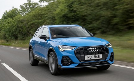 2021 Audi Q3 45 TFSI e Plug-In Hybrid (UK-Spec) Front Three-Quarter Wallpapers 450x275 (2)