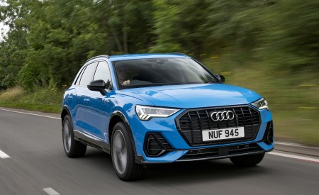 2021 Audi Q3 45 TFSI e Plug-In Hybrid (UK-Spec) Front Three-Quarter Wallpapers 450x275 (5)