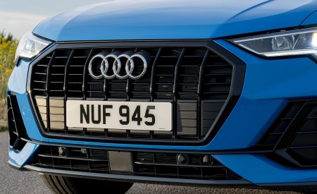 2021 Audi Q3 45 TFSI e Plug-In Hybrid (UK-Spec) Grille Wallpapers 450x275 (19)