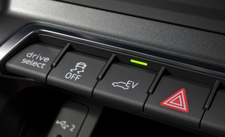 2021 Audi Q3 45 TFSI e Plug-In Hybrid (UK-Spec) Interior Detail Wallpapers 450x275 (53)