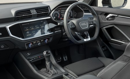 2021 Audi Q3 45 TFSI e Plug-In Hybrid (UK-Spec) Interior Wallpapers 450x275 (38)