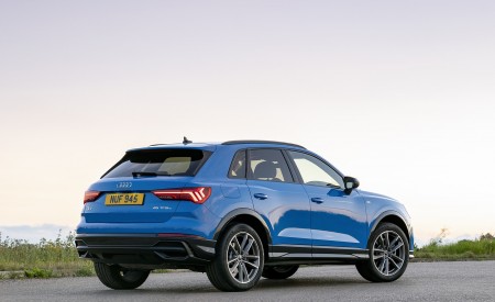 2021 Audi Q3 45 TFSI e Plug-In Hybrid (UK-Spec) Rear Three-Quarter Wallpapers 450x275 (17)