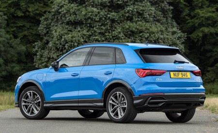 2021 Audi Q3 45 TFSI e Plug-In Hybrid (UK-Spec) Rear Three-Quarter Wallpapers 450x275 (13)