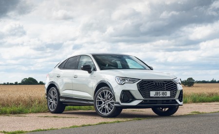 2021 Audi Q3 Sportback 45 TFSI e Plug-In Hybrid (Color: Dew Silver; UK-Spec) Front Three-Quarter Wallpapers 450x275 (23)