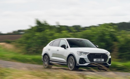 2021 Audi Q3 Sportback 45 TFSI e Plug-In Hybrid (Color: Dew Silver; UK-Spec) Front Three-Quarter Wallpapers 450x275 (12)