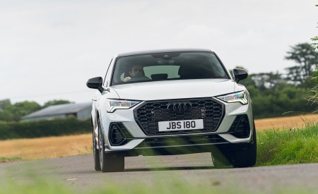 2021 Audi Q3 Sportback 45 TFSI e Plug-In Hybrid (Color: Dew Silver; UK-Spec) Front Wallpapers 450x275 (14)