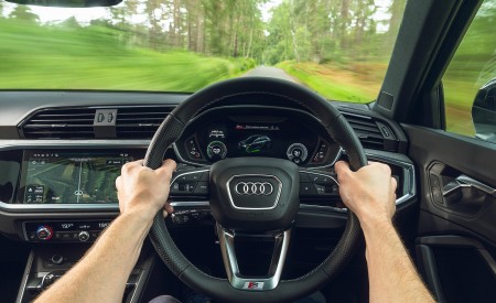 2021 Audi Q3 Sportback 45 TFSI e Plug-In Hybrid (Color: Dew Silver; UK-Spec) Interior Cockpit Wallpapers 450x275 (49)