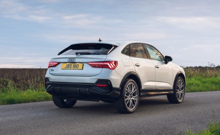 2021 Audi Q3 Sportback 45 TFSI e Plug-In Hybrid (Color: Dew Silver; UK-Spec) Rear Three-Quarter Wallpapers 450x275 (29)