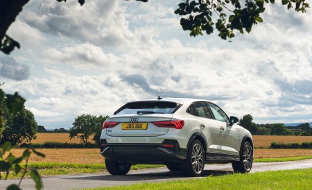2021 Audi Q3 Sportback 45 TFSI e Plug-In Hybrid (Color: Dew Silver; UK-Spec) Rear Three-Quarter Wallpapers 450x275 (33)