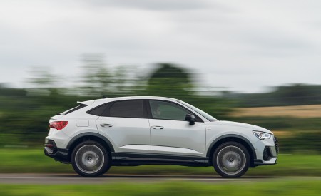 2021 Audi Q3 Sportback 45 TFSI e Plug-In Hybrid (Color: Dew Silver; UK-Spec) Side Wallpapers 450x275 (21)