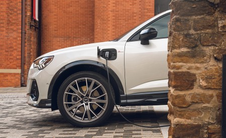 2021 Audi Q3 Sportback 45 TFSI e Plug-In Hybrid (Color: Dew Silver; UK-Spec) Wheel Wallpapers 450x275 (37)