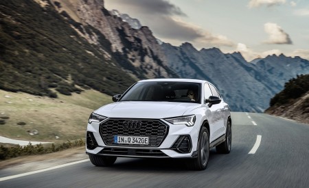 2021 Audi Q3 Sportback TFSI e Plug-In Hybrid (Color: Glacier White) Front Wallpapers 450x275 (84)