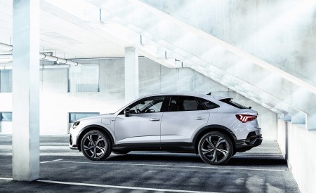 2021 Audi Q3 Sportback TFSI e Plug-In Hybrid (Color: Glacier White) Side Wallpapers 450x275 (110)