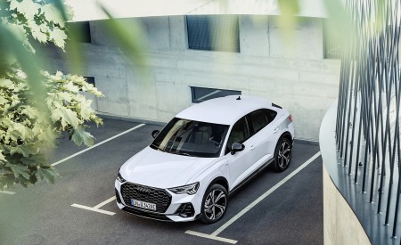 2021 Audi Q3 Sportback TFSI e Plug-In Hybrid (Color: Glacier White) Top Wallpapers 450x275 (104)