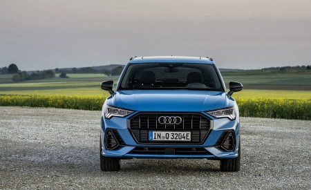 2021 Audi Q3 TFSI e Plug-In Hybrid (Color: Turbo Blue) Front Wallpapers 450x275 (81)