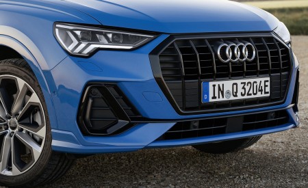 2021 Audi Q3 TFSI e Plug-In Hybrid (Color: Turbo Blue) Headlight Wallpapers 450x275 (98)