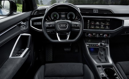2021 Audi Q3 TFSI e Plug-In Hybrid Interior Cockpit Wallpapers 450x275 (102)