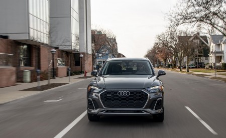 2021 Audi Q5 55 TFSI e quattro PHEV (US-Spec) Front Wallpapers 450x275 (7)
