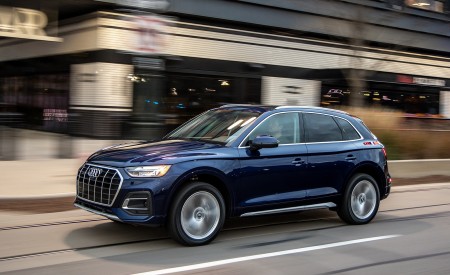 2021 Audi Q5 (US-Spec) Front Three-Quarter Wallpapers 450x275 (4)