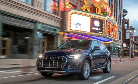 2021 Audi Q5 (US-Spec) Front Three-Quarter Wallpapers 450x275 (6)
