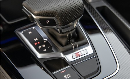 2021 Audi SQ5 (US-Spec) Central Console Wallpapers 450x275 (53)
