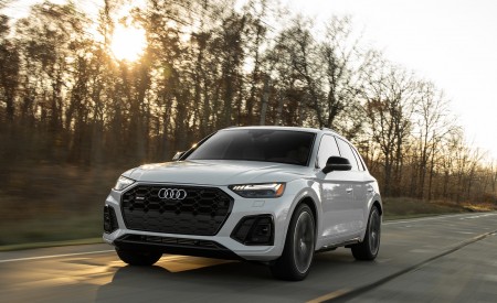 2021 Audi SQ5 (US-Spec) Front Three-Quarter Wallpapers 450x275 (13)