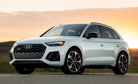 2021 Audi SQ5 (US-Spec) Front Three-Quarter Wallpapers 450x275 (25)