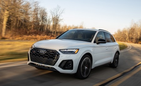 2021 Audi SQ5 (US-Spec) Front Three-Quarter Wallpapers  450x275 (6)