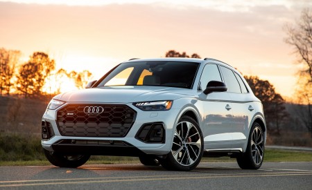 2021 Audi SQ5 (US-Spec) Front Three-Quarter Wallpapers 450x275 (27)