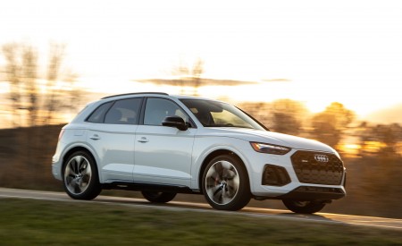 2021 Audi SQ5 (US-Spec) Front Three-Quarter Wallpapers 450x275 (7)