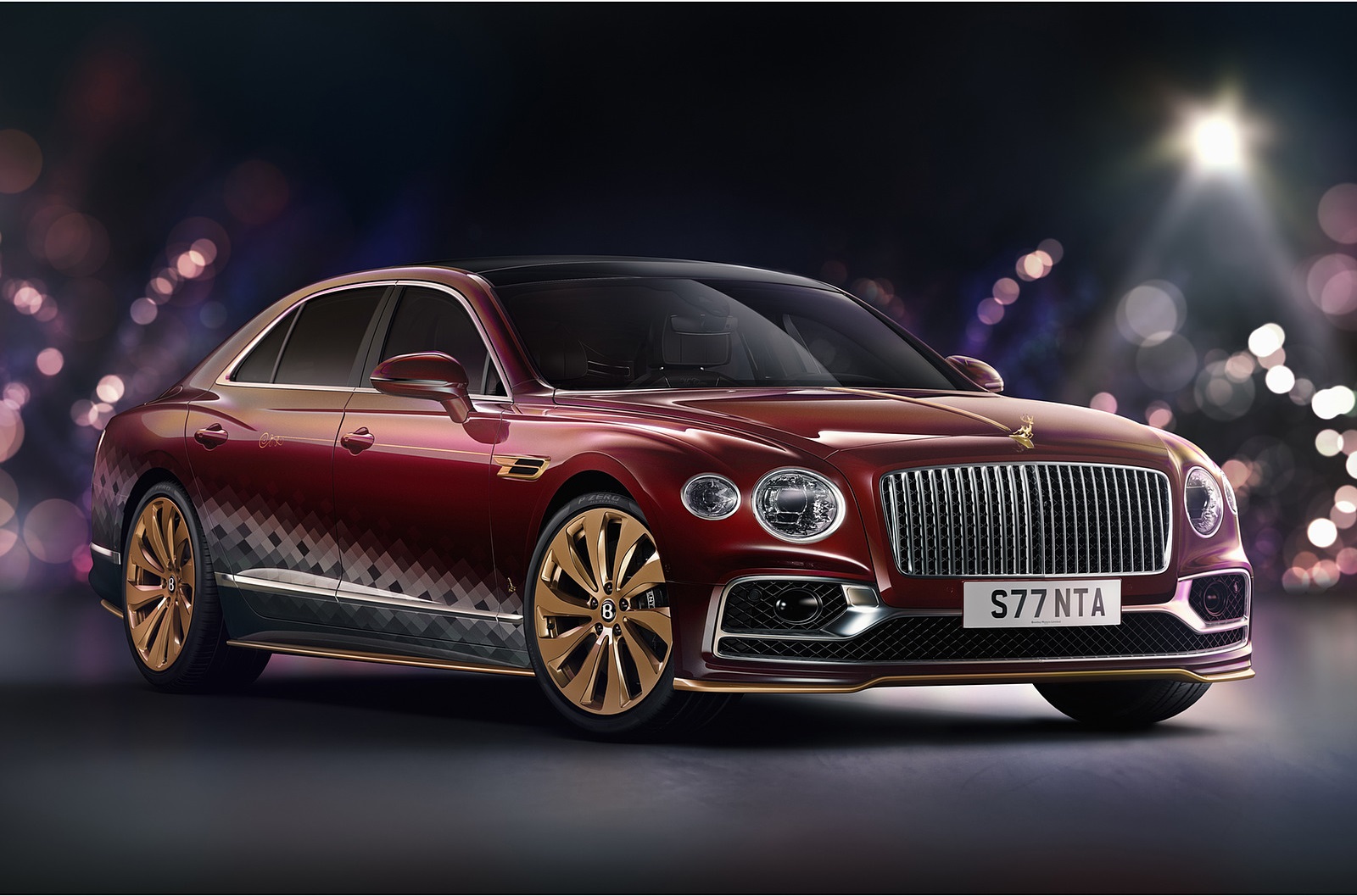 2021 Bentley Flying Spur V8 Reindeer Eight Front Three-Quarter Wallpapers (1)