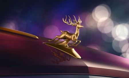 2021 Bentley Flying Spur V8 Reindeer Eight Reindeer Hood Ornament Wallpapers 450x275 (3)