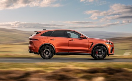 2021 Jaguar F-PACE SVR (Color: Atacama Orange) Side Wallpapers 450x275 (74)