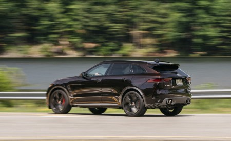 2021 Jaguar F-PACE SVR (Color: Desire Deep Red) Rear Three-Quarter Wallpapers 450x275 (6)
