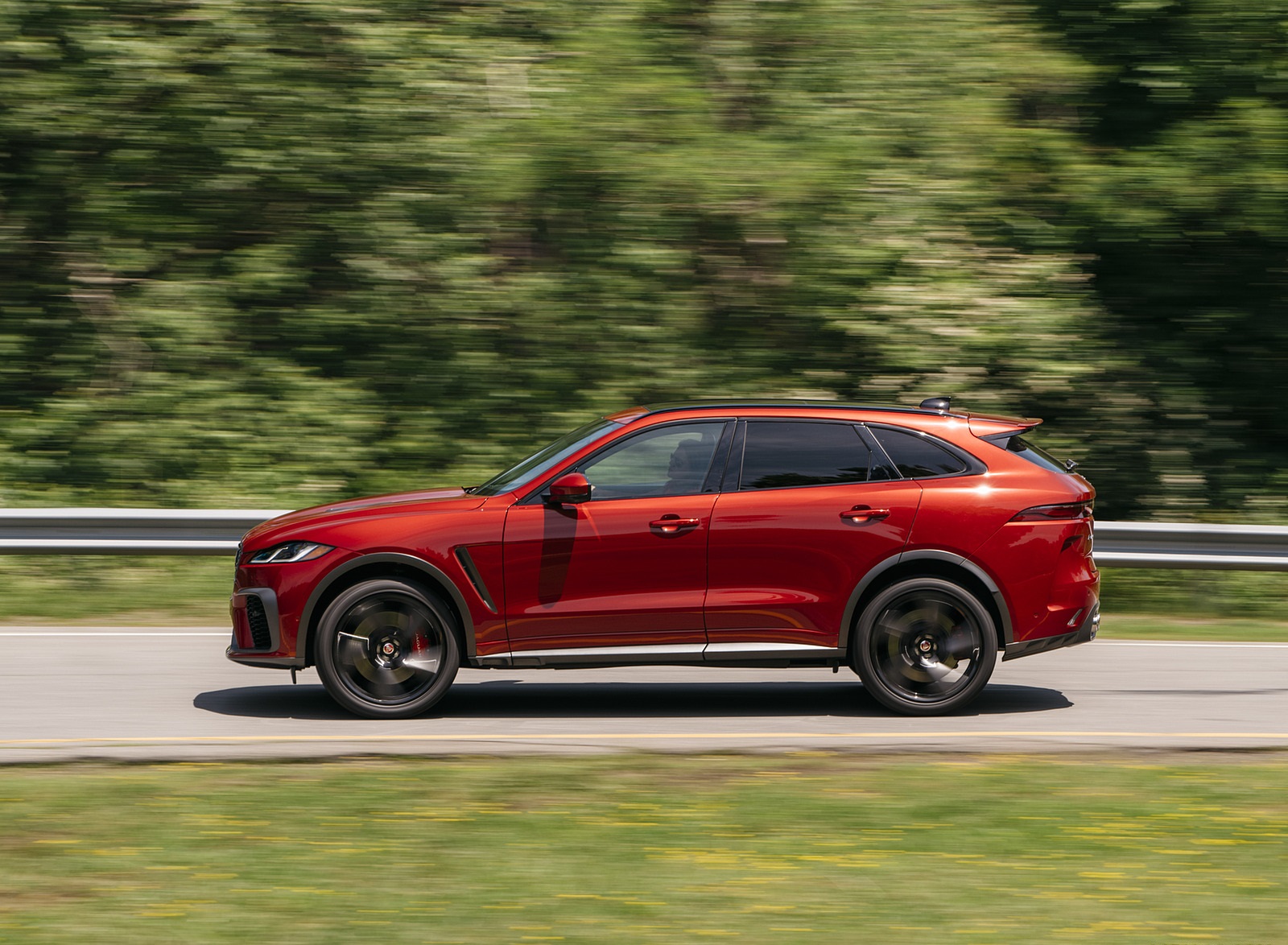 2021 Jaguar F-PACE SVR (Color: Firenze Red) Side Wallpapers (8)