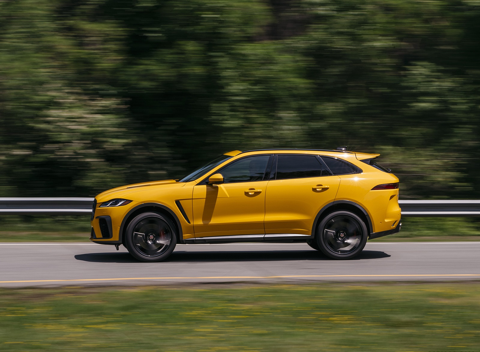 2021 Jaguar F-PACE SVR (Color: Sorrento Yellow) Side Wallpapers (12)
