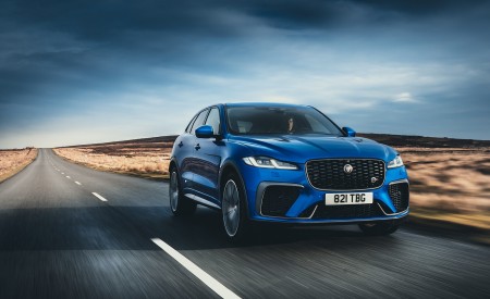 2021 Jaguar F-PACE SVR (Color: Velocity Blue) Front Three-Quarter Wallpapers  450x275 (30)